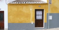 Limewash is gradually being replaced by masonry paint in the Algarve. Patrick Baty has recorded its decline over the years