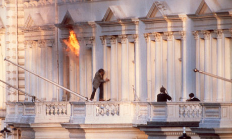 Sim Harris escaping from the Iranian Embassy Siege